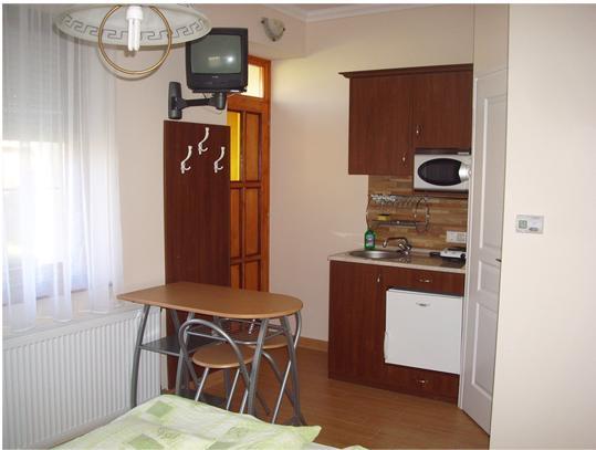 ハイデゥソボスローNemeti Apartmanhazアパートメント 部屋 写真